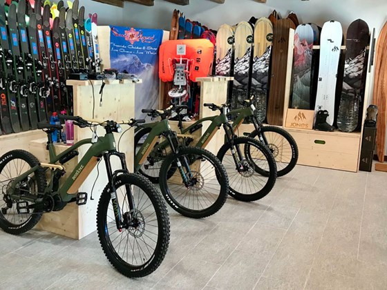 Equipment hire Oisans, les Alpes mythiques